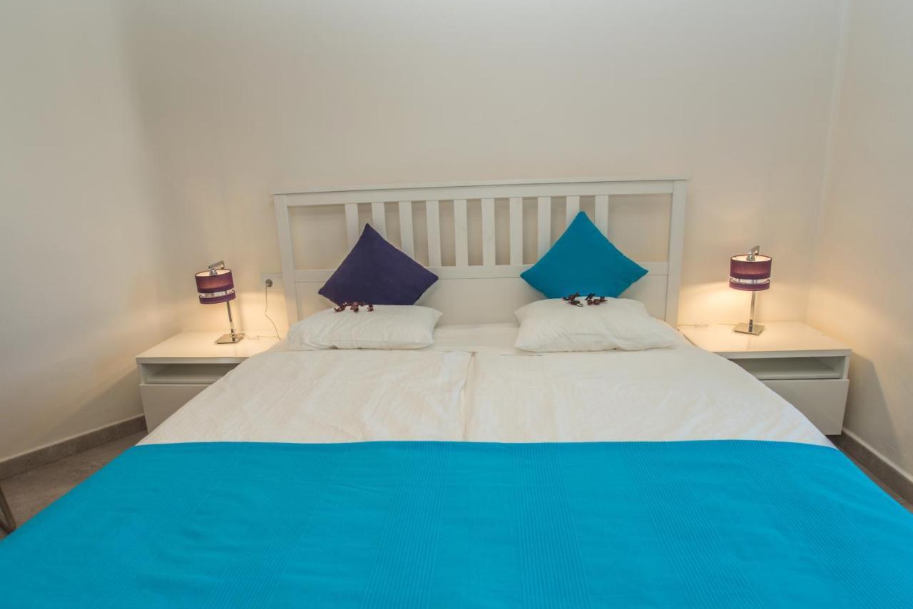 Villa Mediterránea: Spacious Luxury With Sea Views