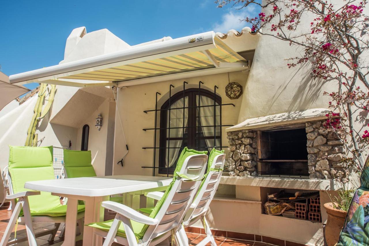 Villa Mediterránea: Spacious Luxury With Sea Views