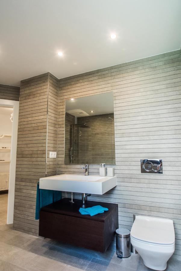 Villa Mediterránea: Spacious Luxury With Sea Views Atamaria
