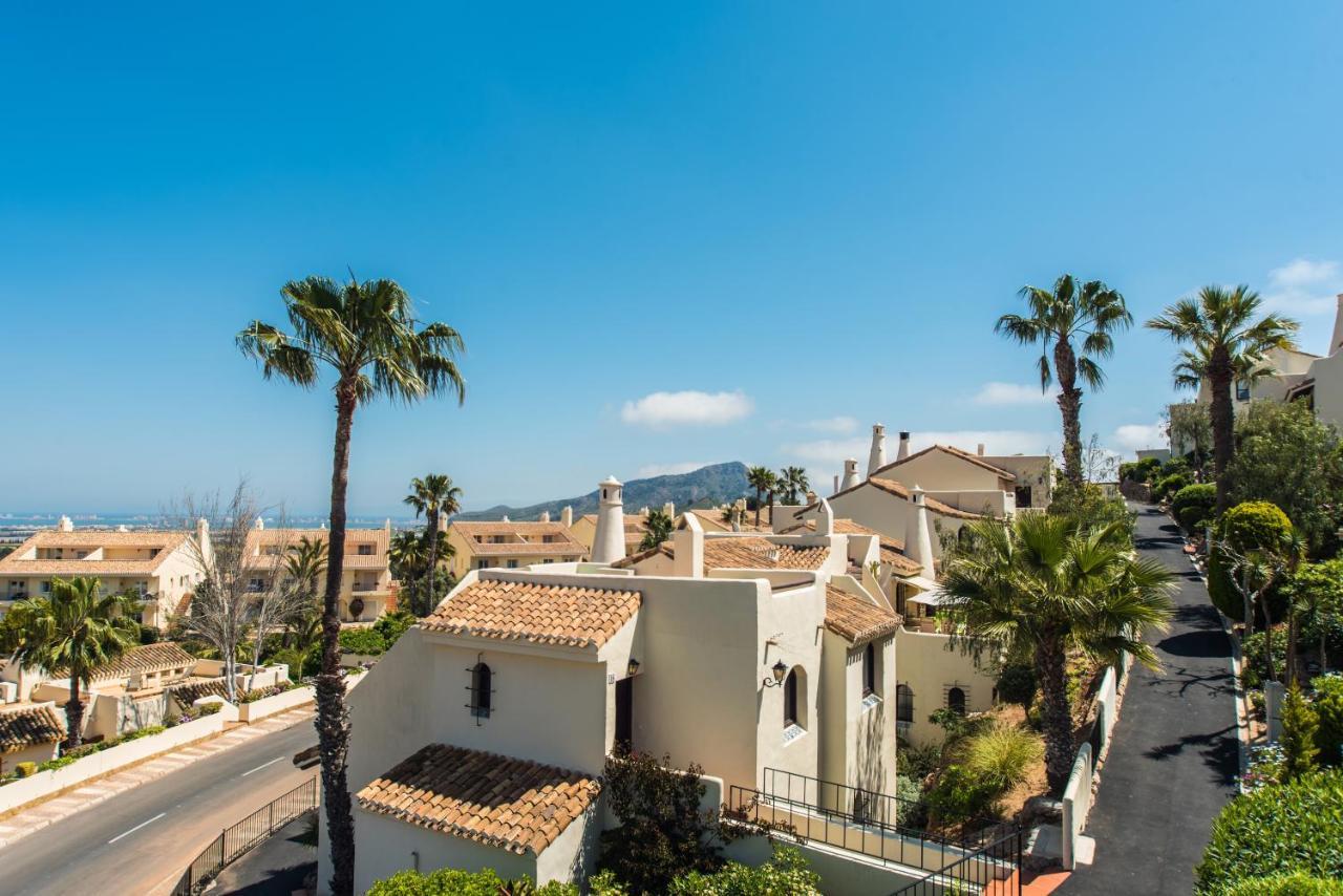 Mediterránea: Spacious Luxury With Sea Views Villa