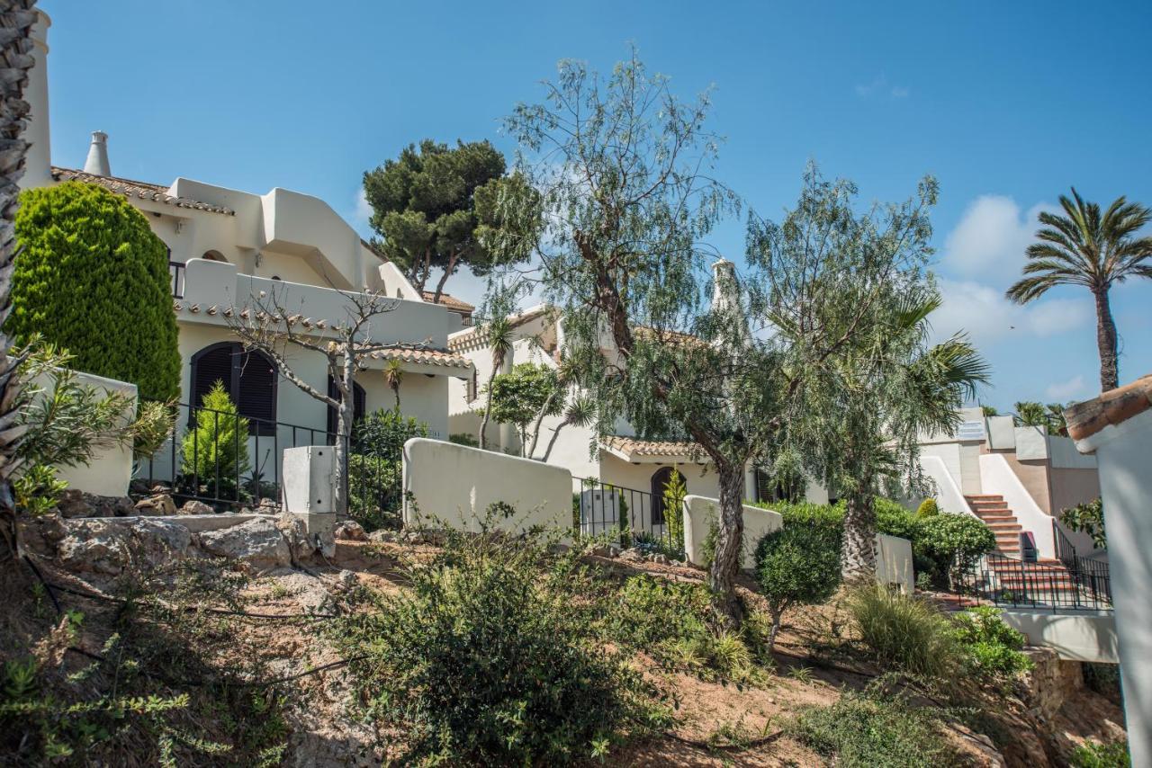 Villa Mediterránea: Spacious Luxury With Sea Views