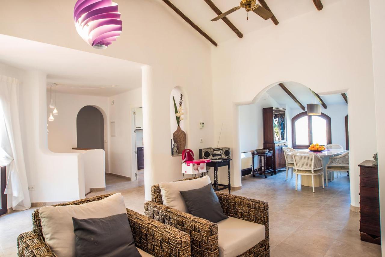 Mediterránea: Spacious Luxury With Sea Views