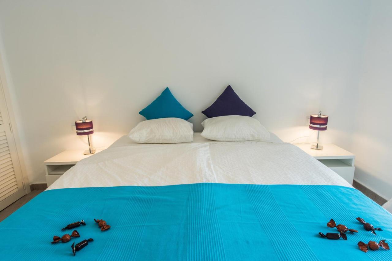 Villa Mediterránea: Spacious Luxury With Sea Views