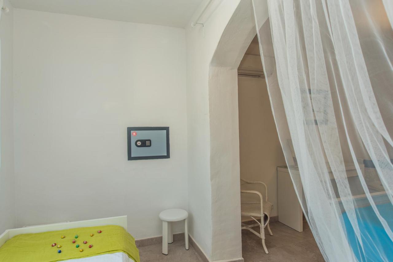 Villa Mediterránea: Spacious Luxury With Sea Views Atamaria