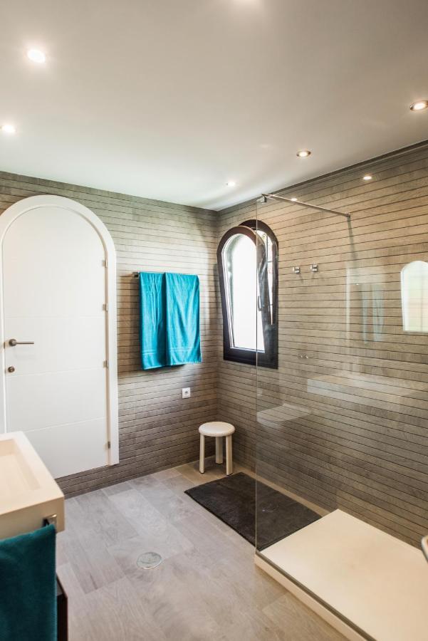 Villa Mediterránea: Spacious Luxury With Sea Views *