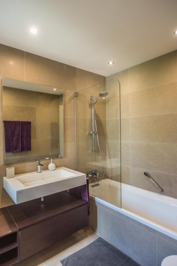 Villa Mediterránea: Spacious Luxury With Sea Views